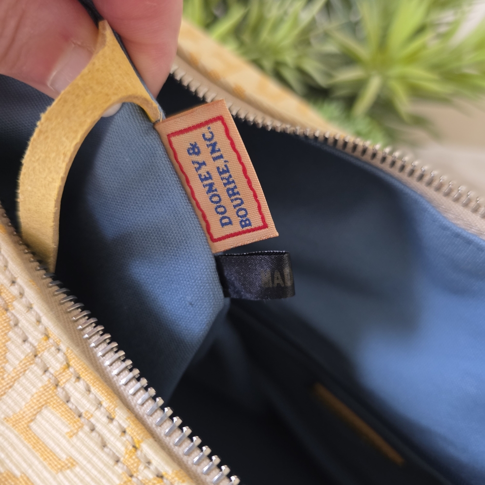 Dooney & Bourke Large Bucket Bag Sunflower Logo Canvas Leather Trim- New - Picture 15 of 16